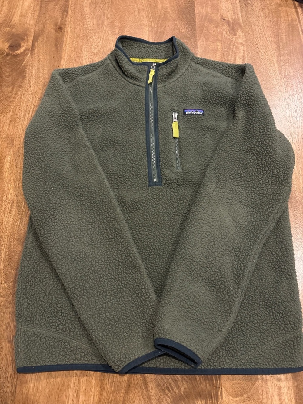 Patagonia Olive Green Fleece Half-Zip Pullover with Yellow Accents